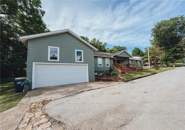 Homes for sale in Harrison, AR | 823 W Alma, Harrison, AR 72601 | MLS# 1349157