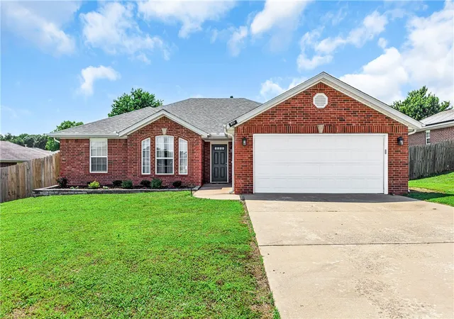Homes for sale in Centerton, AR | 511 Dewberry Ln, Centerton, AR 72719 | MLS# 1348991