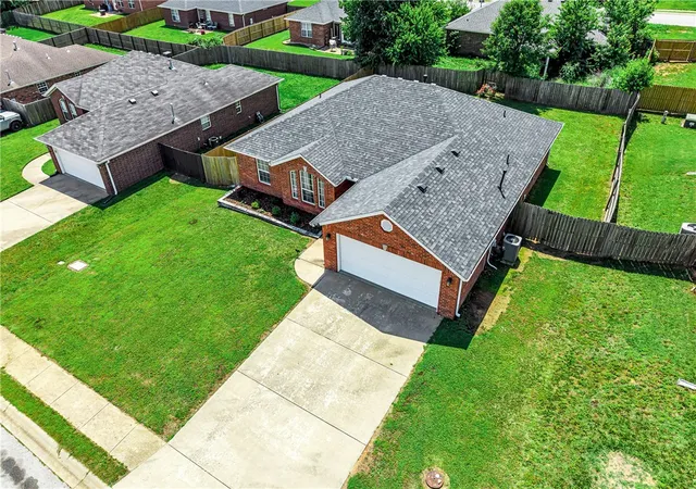 Homes for sale in Centerton, AR | 511 Dewberry Ln, Centerton, AR 72719 | MLS# 1348991