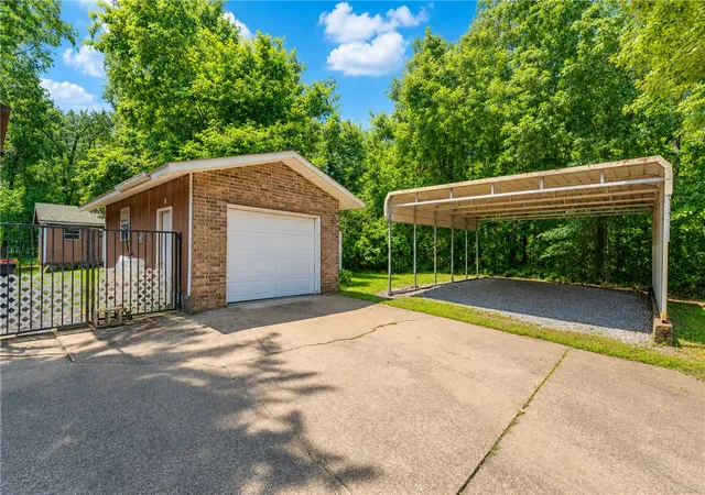 Homes for sale in Cassville, MO | 185 Glenwood Cir, Cassville, MO 65625 | MLS# 1349149