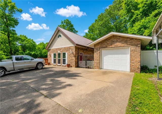 Homes for sale in Cassville, MO | 185 Glenwood Cir, Cassville, MO 65625 | MLS# 1349149