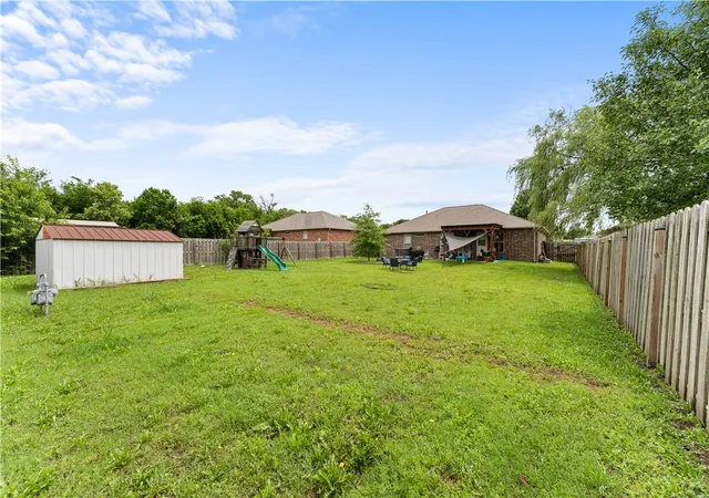 Homes for sale in Siloam Springs, AR | 1908 Messick Ct, Siloam Springs, AR 72761 | MLS# 1348699