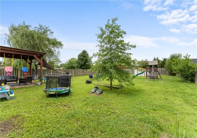 Homes for sale in Siloam Springs, AR | 1908 Messick Ct, Siloam Springs, AR 72761 | MLS# 1348699