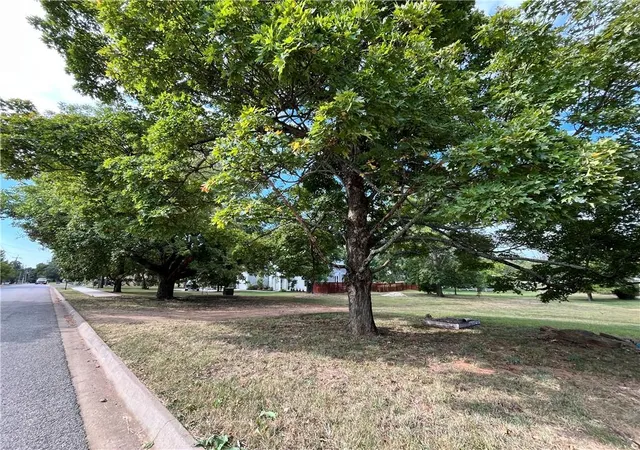4th image of 1327 N Woolsey Ave, Fayetteville, AR 72703 | MLS# 1349256