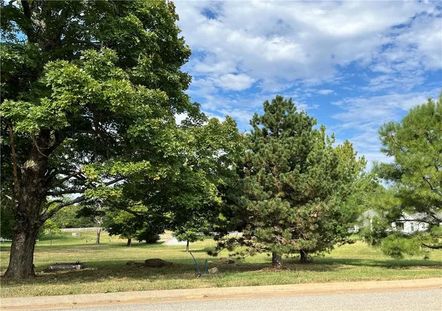 5th image of 1327 N Woolsey Ave, Fayetteville, AR 72703 | MLS# 1349256