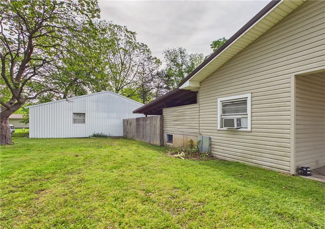 Homes for sale in Berryville, AR | 803 N Springfield St, Berryville, AR 72616 | MLS# 1349280
