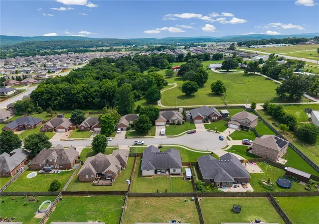 2nd image of 1130 Musket St, Prairie Grove, AR 72753 | MLS# 1349281