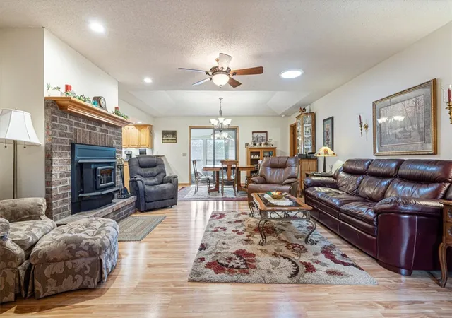 3rd image of 19 Kildonan Dr, Bella Vista, AR 72715 | MLS# 1349266