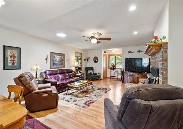 4th image of 19 Kildonan Dr, Bella Vista, AR 72715 | MLS# 1349266