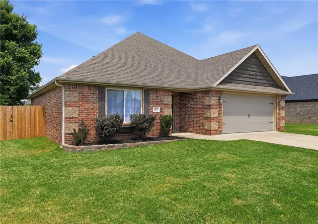 1st image of 1021 Sienna Dr, Centerton, AR 72719 | MLS# 1348582