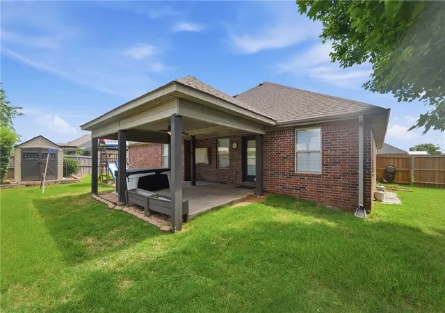2nd image of 1021 Sienna Dr, Centerton, AR 72719 | MLS# 1348582