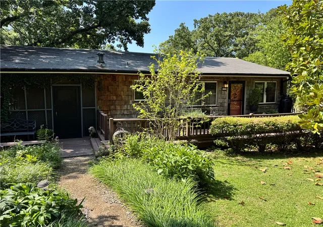 2nd image of 1111 Valley View Dr, Fayetteville, AR 72701 | MLS# 1348791