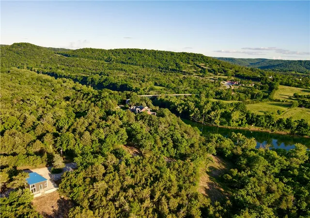 2nd image of 223 County Road 1091, Eureka Springs, AR 72631 | MLS# 1349285