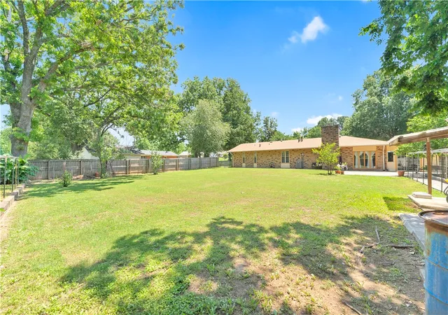 Homes for sale in Siloam Springs, AR | 2015 Jefferson, Siloam Springs, AR 72761 | MLS# 1349363