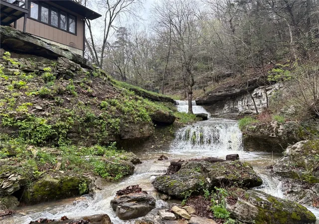 Homes for sale in Eureka Springs, AR | 148 County Road 155, Eureka Springs, AR 72632 | MLS# 1348914