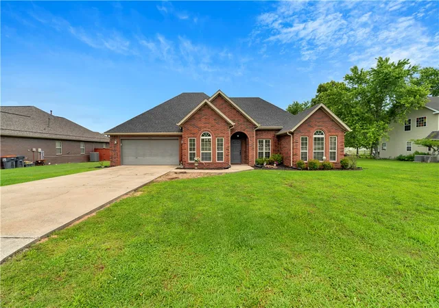 Homes for sale in Fayetteville, AR | 1990 Harris Dr, Fayetteville, AR 72701 | MLS# 1349049