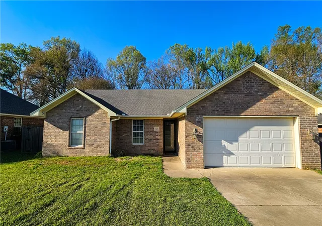 Homes for sale in Russellville, AR | 123 Ashbrook Ln, Russellville, AR 72802 | MLS# 1349451