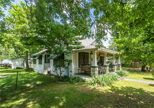 2nd image of 312 W Spring St, Sulphur Springs, AR 72768 | MLS# 1349493