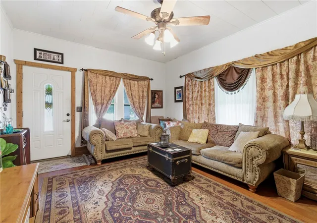 5th image of 312 W Spring St, Sulphur Springs, AR 72768 | MLS# 1349493