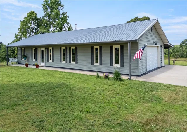 Homes for sale in Washburn, MO | 2170 State Hwy 90, Washburn, MO 65772 | MLS# 1349147