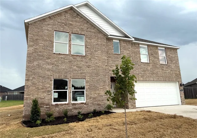 1st image of 414 W Canada Dr, Farmington, AR 72730 | MLS# 1349536