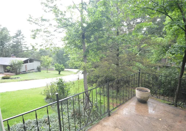 27th image of 1982 Greenview Dr, Fayetteville, AR 72701 | MLS# 1349504