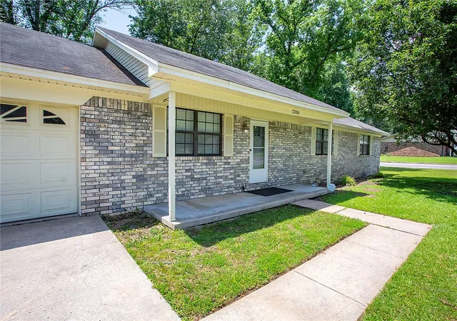 Homes for sale in Russellville, AR | 2200 19th St, Russellville, AR 72802 | MLS# 1349575