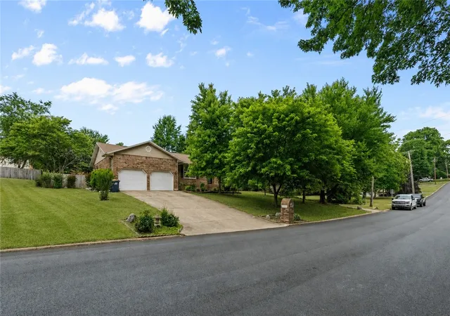 2nd image of 302 Tamarind St, Harrison, AR 72601 | MLS# 1349420