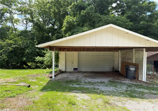 2nd image of 212 W Kimberly Ln, Rogers, AR 72756 | MLS# 1349619