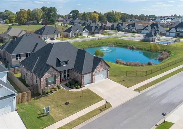 image of 2100 Crandall Rd, Pea Ridge, AR 72751 | MLS# 1349610