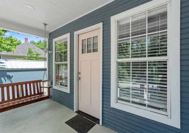 Homes for sale in Siloam Springs, AR | 209 W Tahlequah St, Siloam Springs, AR 72761 | MLS# 1349630