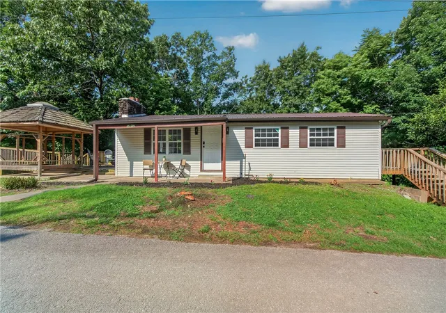 3rd image of 12917 Recreation Dr, Lowell, AR 72745 | MLS# 1349134