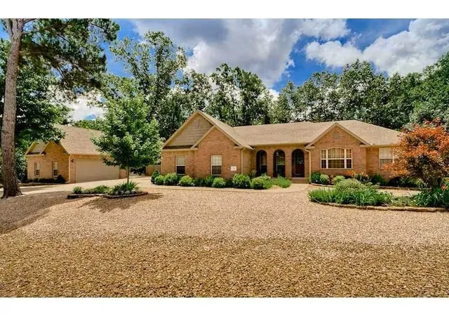 2nd image of 91 Granshire Dr, Bella Vista, AR 72714 | MLS# 1349497