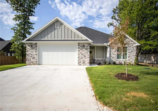 3rd image of 3 Angus Ln, Bella Vista, AR 72715 | MLS# 1349639