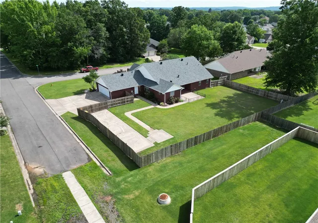 Homes for sale in Russellville, AR | 2415 W 8th St, Russellville, AR 72801 | MLS# 1349670