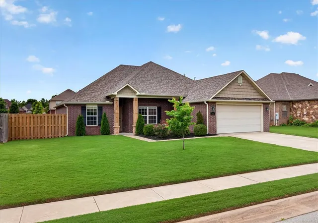 1st image of 112 Sussex Ave, Lowell, AR 72745 | MLS# 1349587