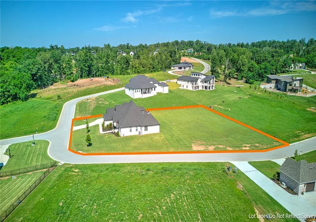 Homes for sale in Bentonville, AR | 2702 Ne Waterfall Ave, Bentonville, AR 72712 | MLS# 1349690