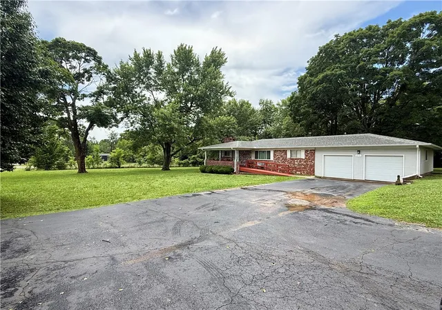 Homes for sale in Garfield, AR | 17351 Arkansas 37, Garfield, AR 72732 | MLS# 1349685