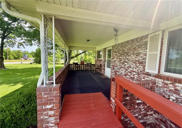 Homes for sale in Garfield, AR | 17351 Arkansas 37, Garfield, AR 72732 | MLS# 1349685