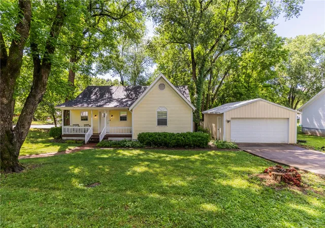 Homes for sale in Berryville, AR | 304 Phillips St, Berryville, AR 72616 | MLS# 1350904