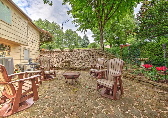 Photo 3 of Single family home for sale at 13833 Aspen Ridge, Rogers, AR 72756 | MLS# 1347233 | Listing updated on 2026-07-11