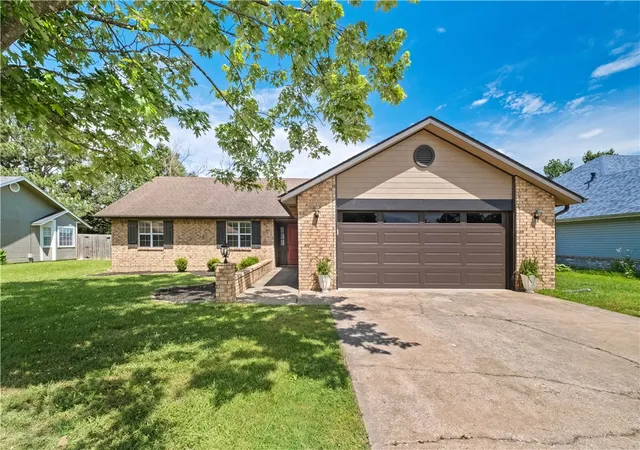 1st image of 300 Stein St, Centerton, AR 72719 | MLS# 1350954