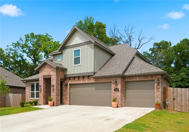2nd image of 3802 Sw Pinecrest Dr, Bentonville, AR 72713 | MLS# 1345500