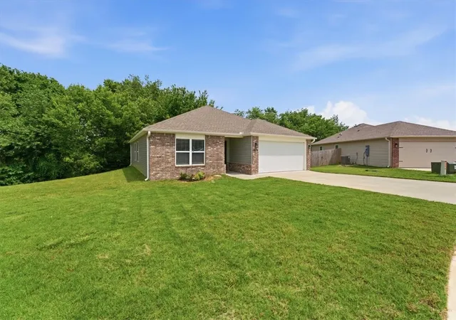 Homes for sale in Farmington, AR | 2670 Broken Spoke Ln, Farmington, AR 72730 | MLS# 1349641