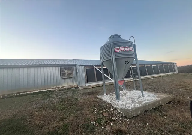 3rd image of 20819 W Hwy 62, Lincoln, AR 72744 | MLS# 1350984