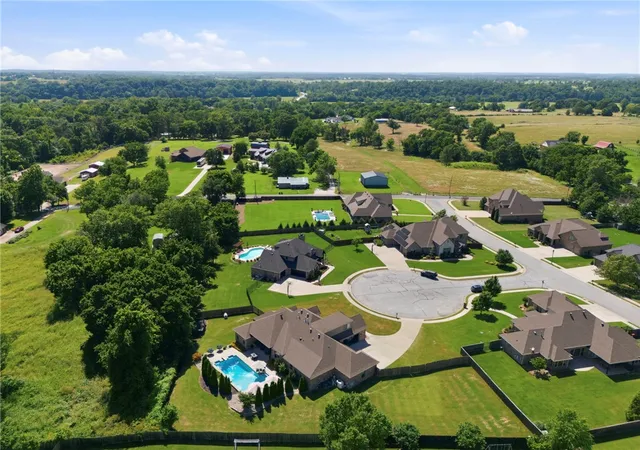 Homes for sale in Cave Springs, AR | 200 Grimsdell Cir, Cave Springs, AR 72718 | MLS# 1350887