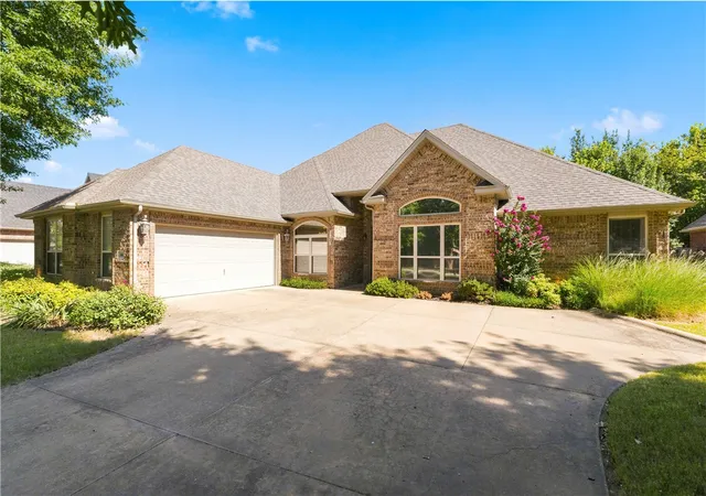2nd image of 4468 W Lofty Wood Dr, Fayetteville, AR 72704 | MLS# 1349720