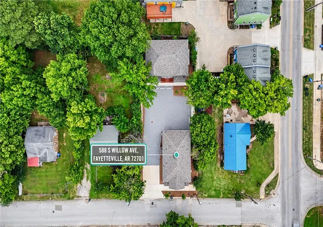 Homes for sale in Fayetteville, AR | 588 S Willow Ave #2, Fayetteville, AR 72701 | MLS# 1351032