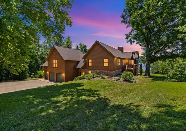1st image of 20981 Lakeshore Dr, Springdale, AR 72764 | MLS# 1349562