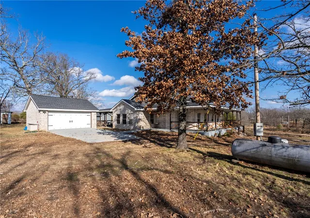 Homes for sale in Watts, OK | 472899 640 Rd, Watts, OK 74964 | MLS# 1351068